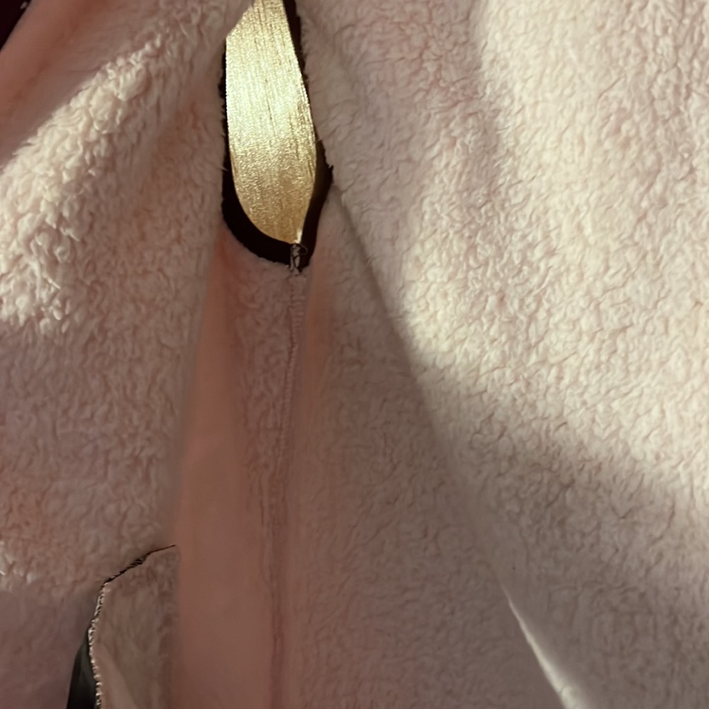 Pink vest - Picture 3 of 5